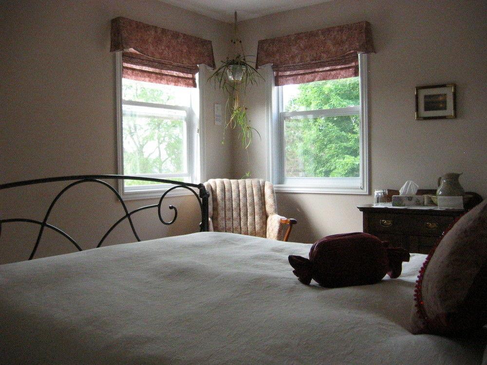 ترورو Tulips And Thistle B&B المظهر الخارجي الصورة