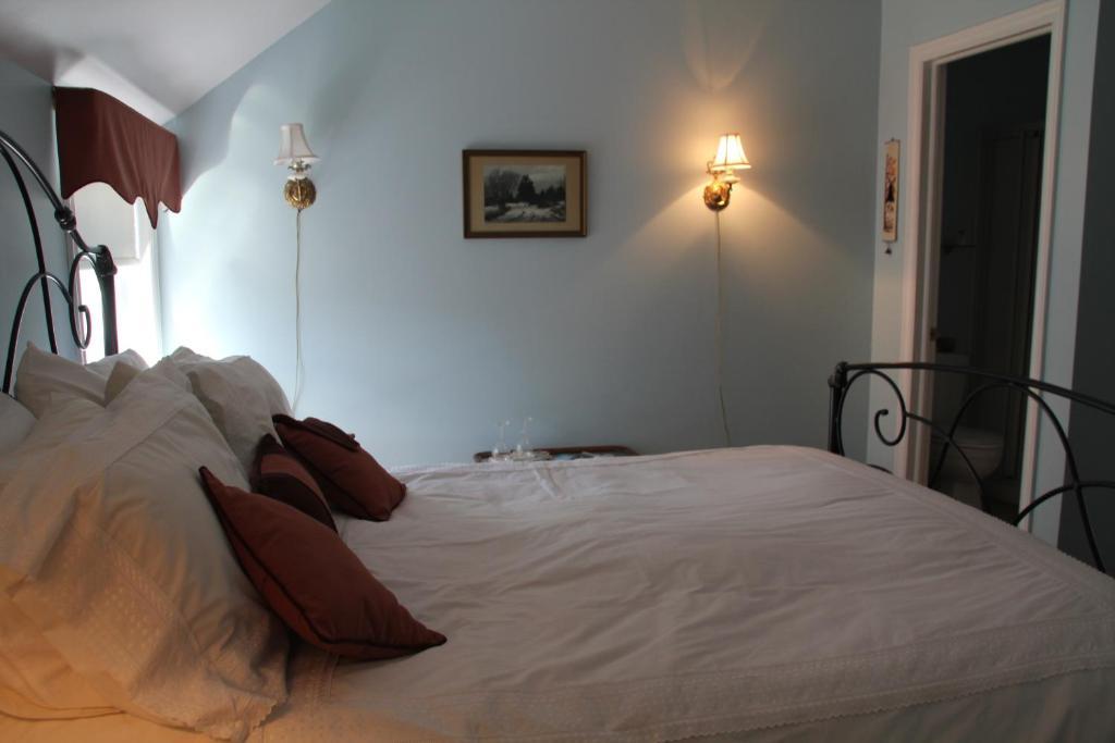 ترورو Tulips And Thistle B&B الغرفة الصورة